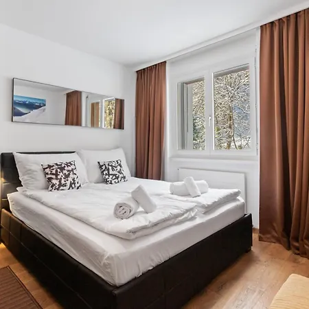 Magnifique Au Centre De * Кран-Монтана